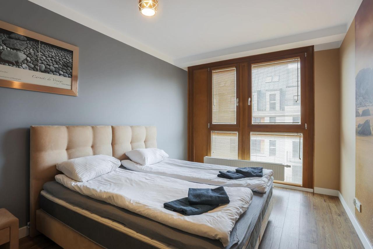 3-Rooms Apartment With Balcony By The Oldtown กดัญสก์ ภายนอก รูปภาพ
