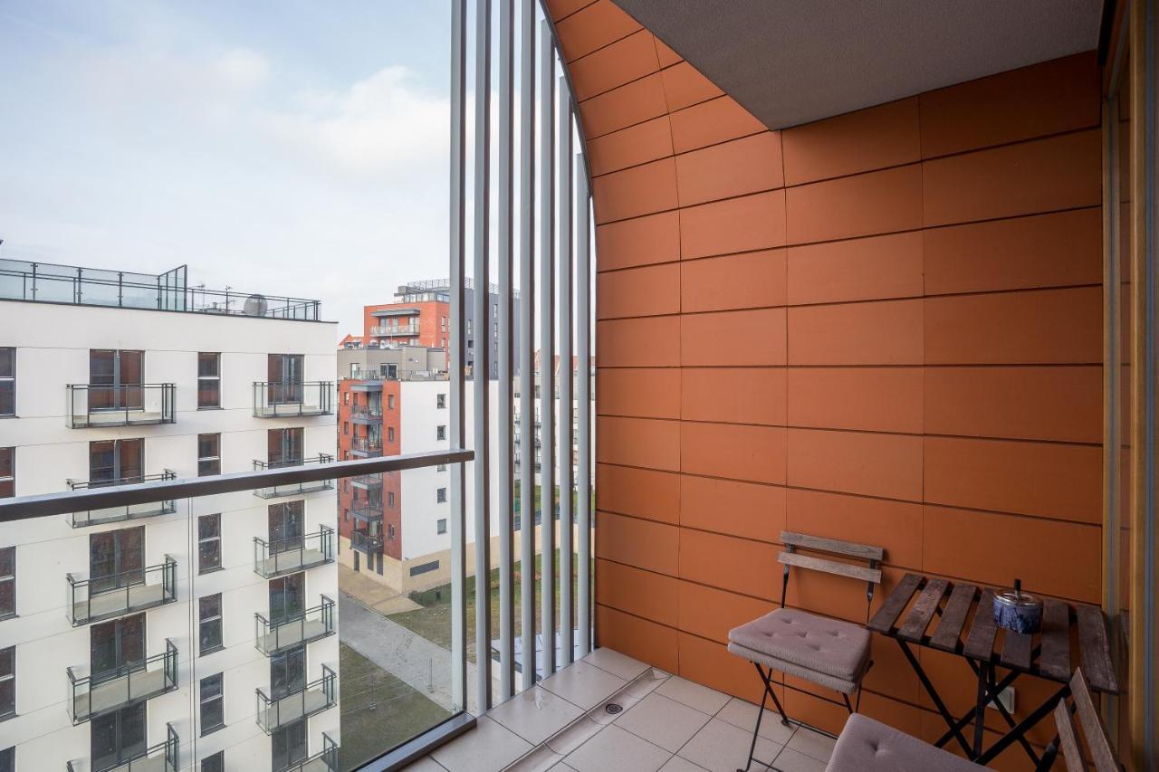 3-Rooms Apartment With Balcony By The Oldtown กดัญสก์ ภายนอก รูปภาพ